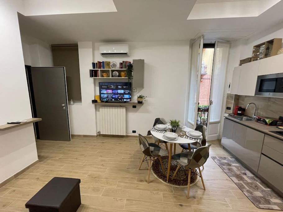 Nel Quartiere Bayres Suite Completamente Rinnovata Mailand Exterior foto